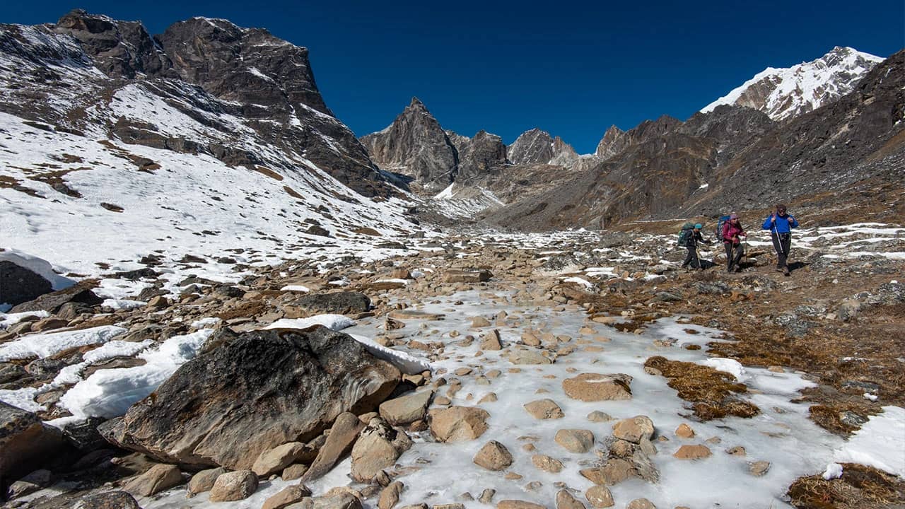 Everest Base Camp- Gokyo Lake Trek With Cho La Pass
