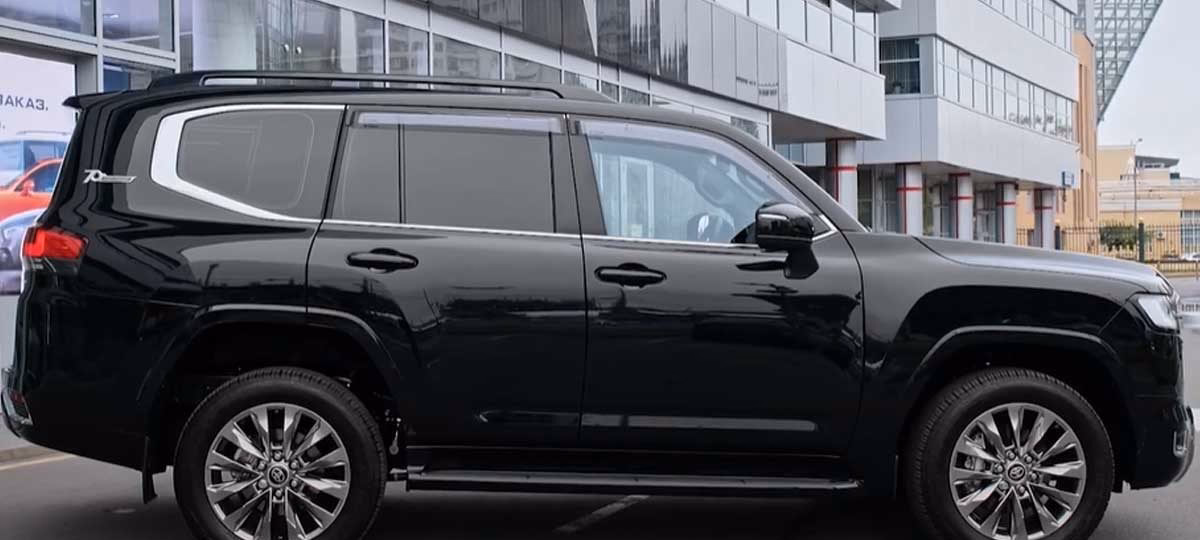 Luxury Vehicles Hire for Kathmandu City Tour
