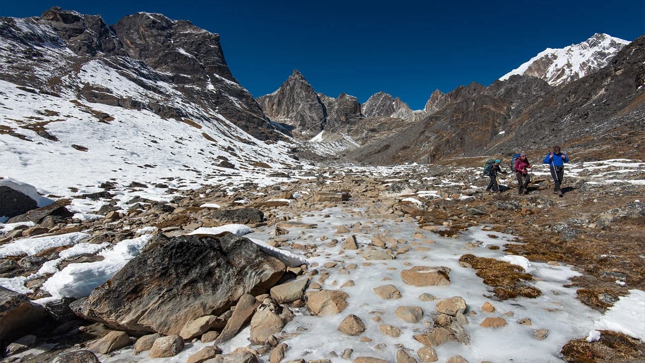 Everest Base Camp- Gokyo Lake Trek With Cho La Pass